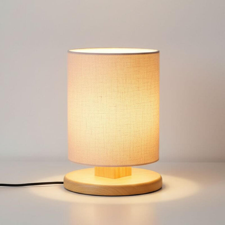 Abajur de mesa de madeira rústico
artesanal com luz quente5